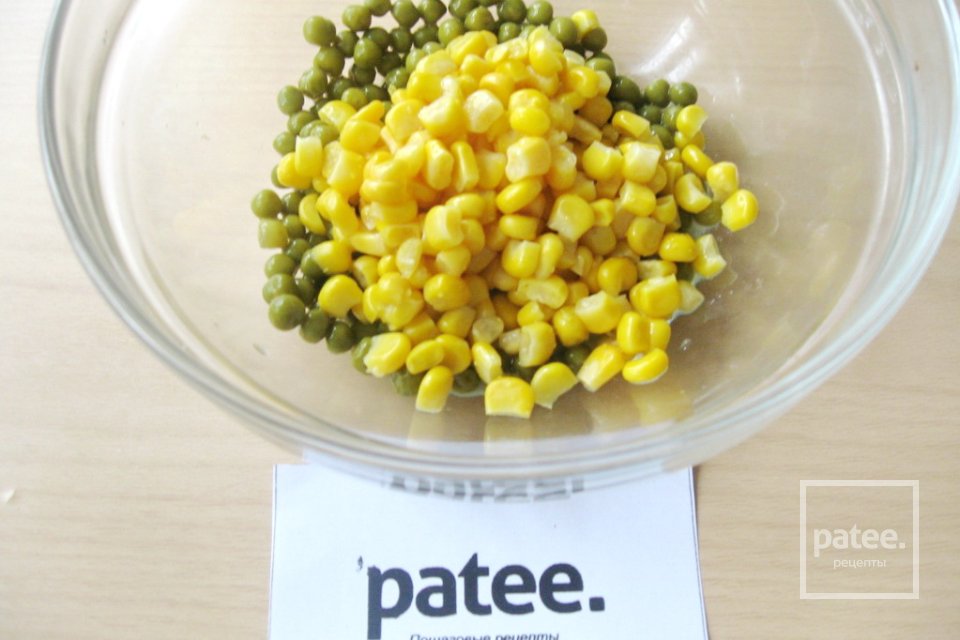 Салат с маринованными опятами - Шаг 4