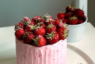 Клубнично-лимонный торт