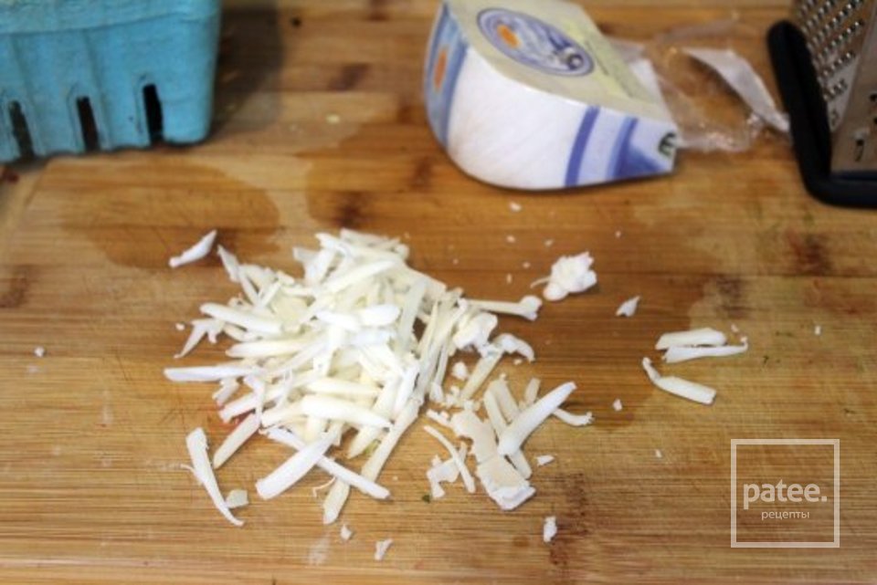 Салат из свеклы с зеленью и козьим сыром - Шаг 5