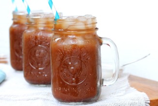 Холодный кофе с молоком