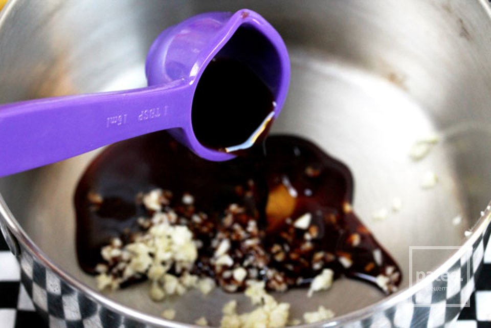 Сэндвич с говяжьим бургером, ананасом и соусом терияки - Шаг 4