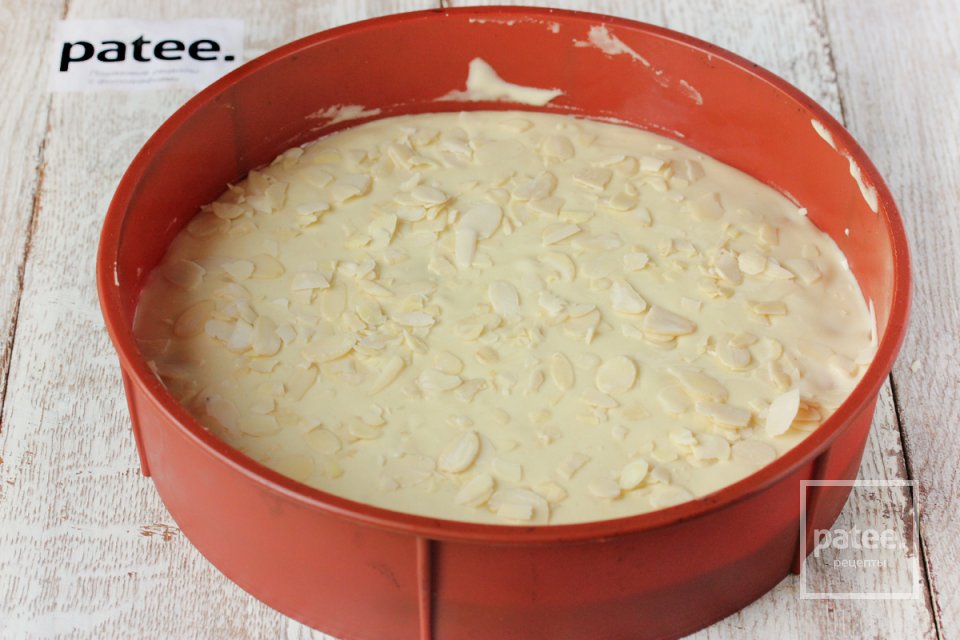 Пирог с абрикосами и миндальной корочкой - Шаг 12