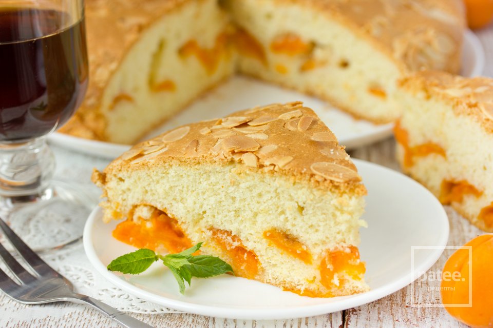 Пирог с абрикосами и миндальной корочкой - Шаг 14