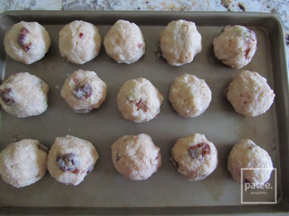 Вишнево-миндальные аранчини с шоколадным соусом - Шаг 12