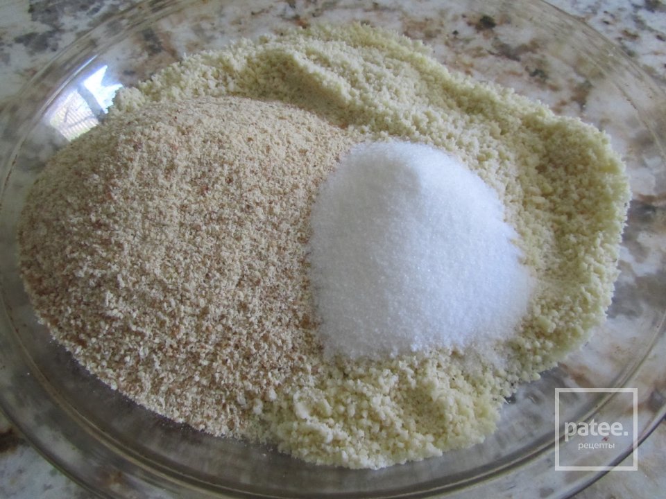 Вишнево-миндальные аранчини с шоколадным соусом - Шаг 15