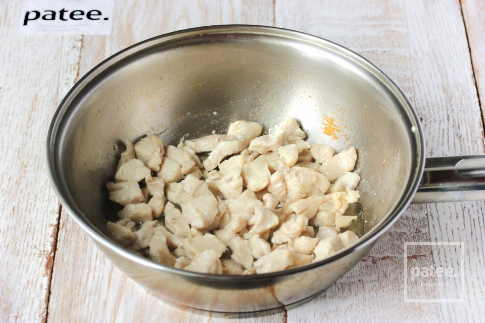 Паста Бьянко с куриным филе и сливочно-базиликовым соусом - Шаг 5