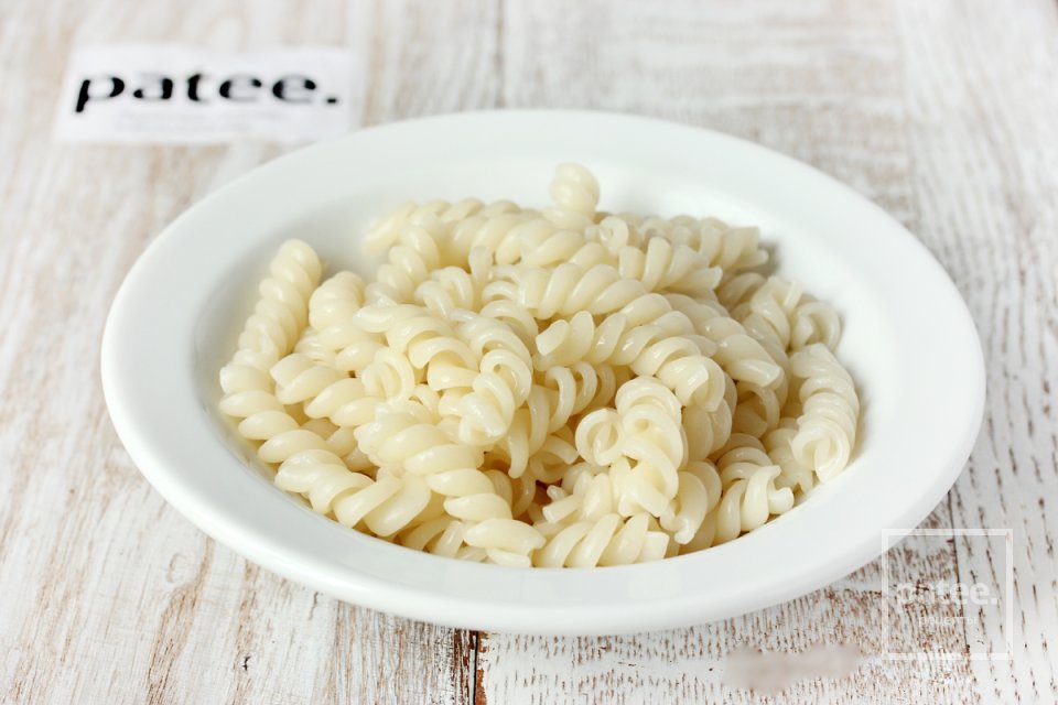 Паста Бьянко с куриным филе и сливочно-базиликовым соусом - Шаг 10