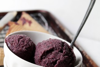 Лимонно-черничное мороженое