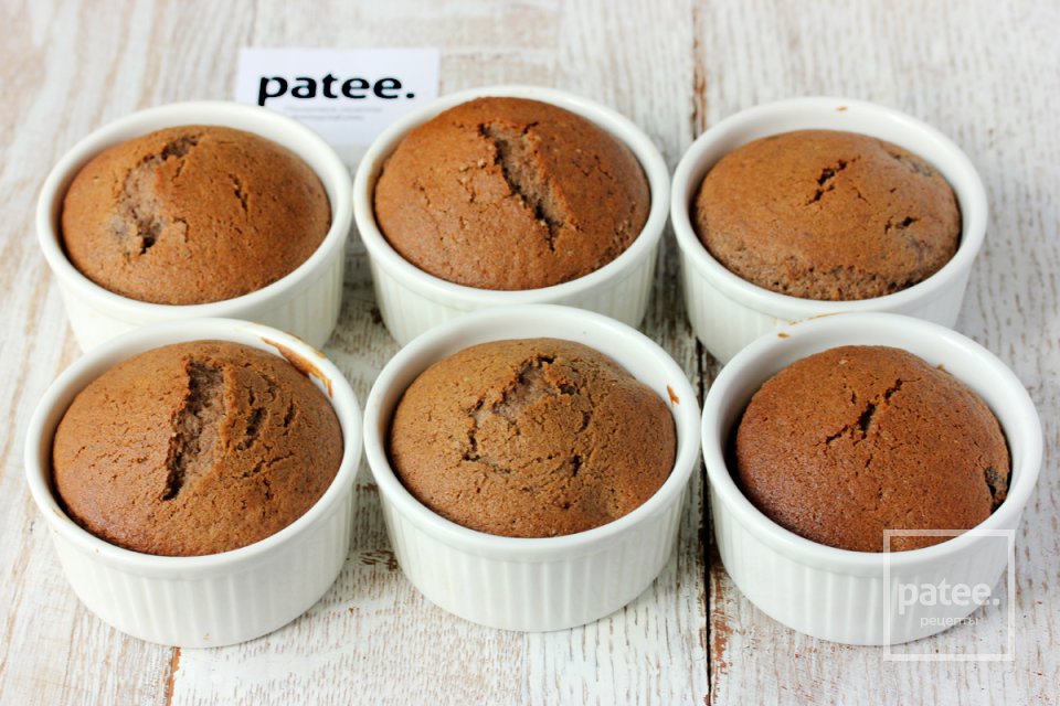 Шоколадные маффины с ежевикой - Шаг 14