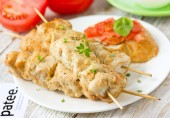 Шашлычки из куриного филе по-гречески