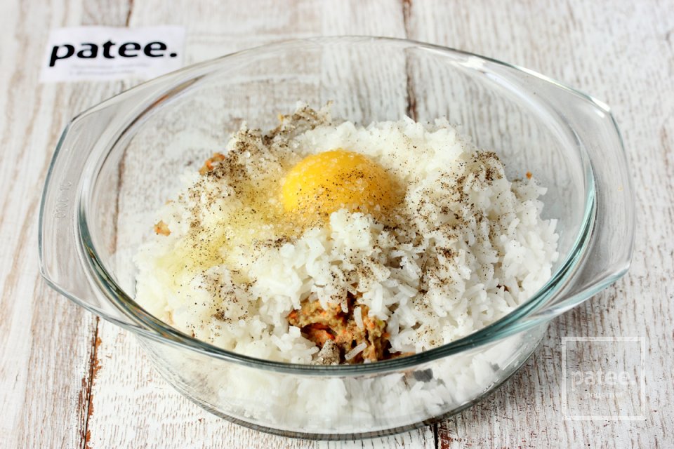 Рыбные котлеты из скумбрии с рисом - Шаг 9