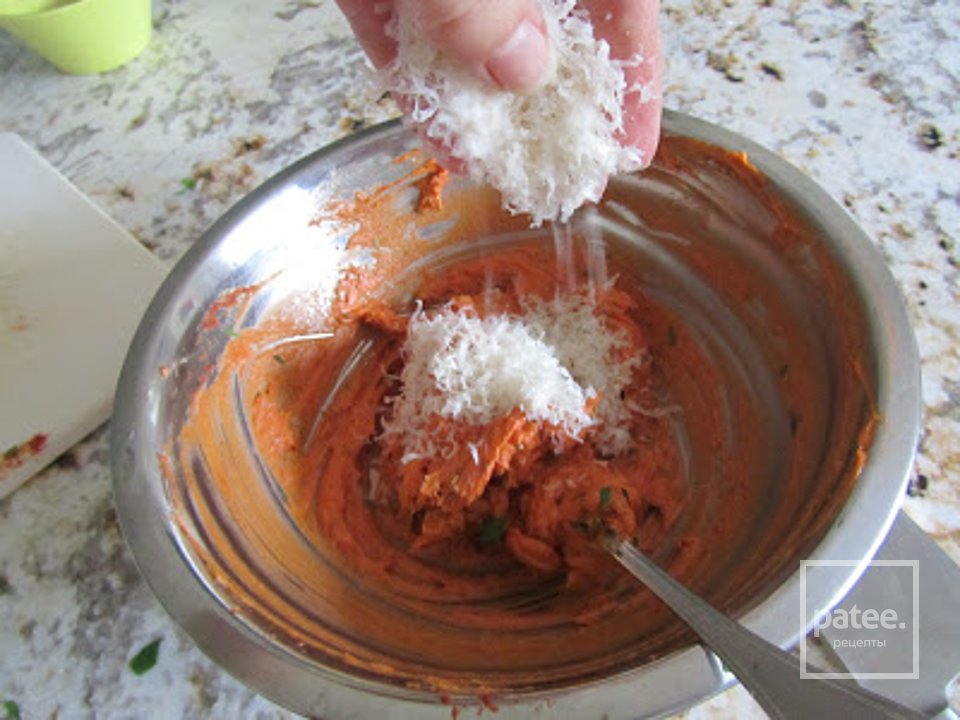 Жареный лосось с сырно-томатным маслом и капустой кале - Шаг 15