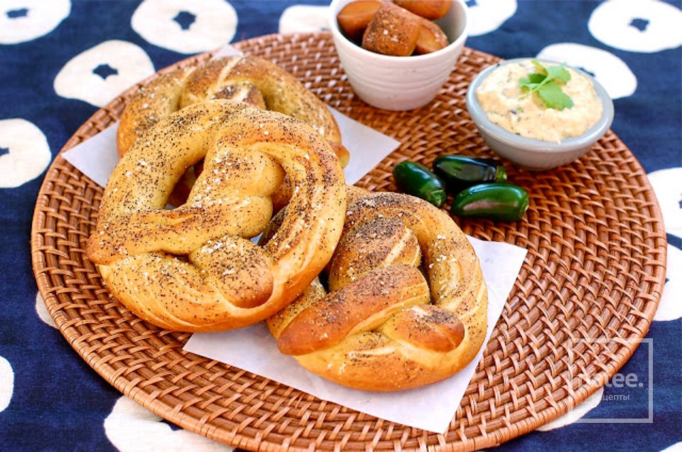 Крендели с черным перцем - Шаг 15