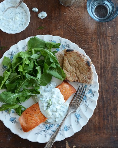 Жареный лосось с соусом дзадзики - Шаг 7