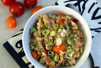 Салат из киноа с овощами