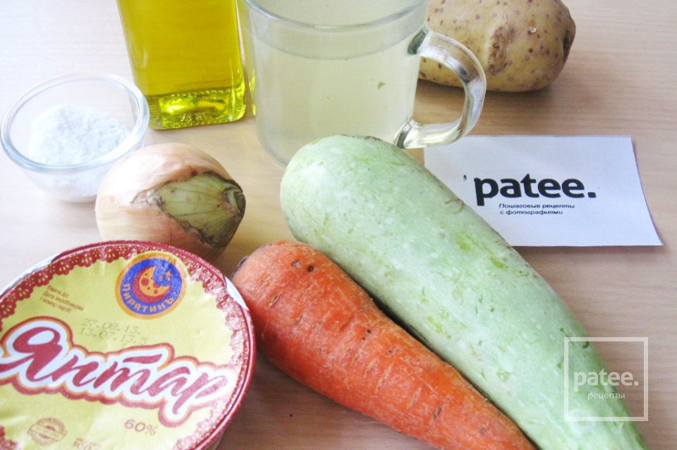 Сырный суп с кабачками - Шаг 1