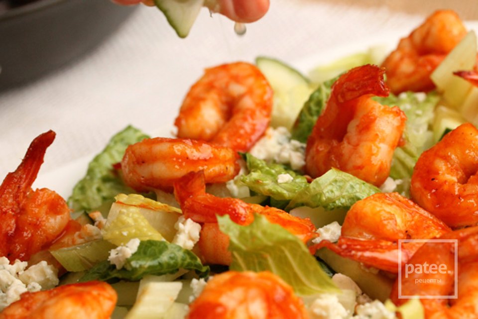 Пряный салат с креветками - Шаг 23