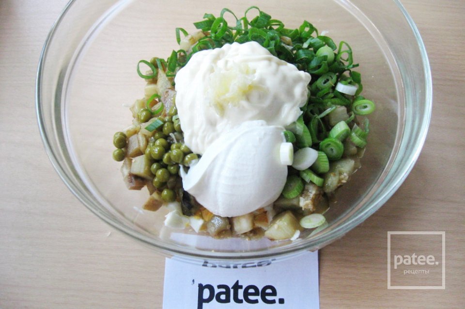 Салат с баклажаном и зеленым горошком - Шаг 14