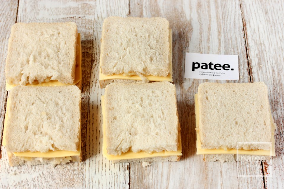 Тосты с сырно-банановой начинкой - Шаг 6