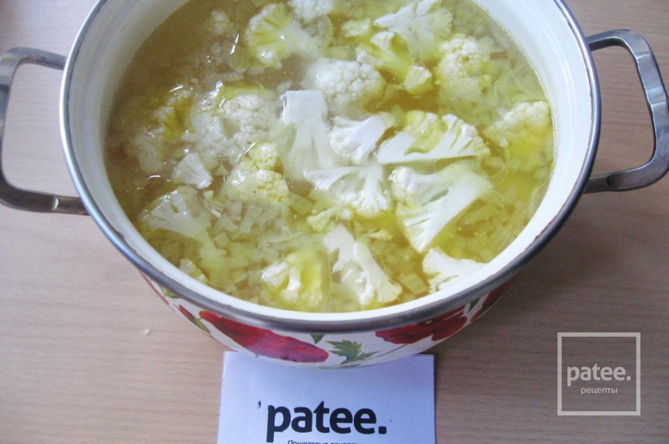 Овощной суп с куриными кнелями - Шаг 12