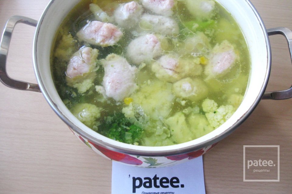 Овощной суп с куриными кнелями - Шаг 15