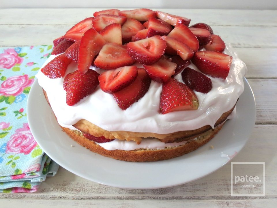 Торт с клубникой и кокосовыми сливками - Шаг 12