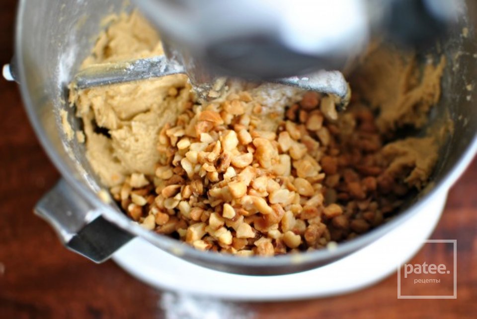 Печенье с белым шоколадом и макадамией - Шаг 10