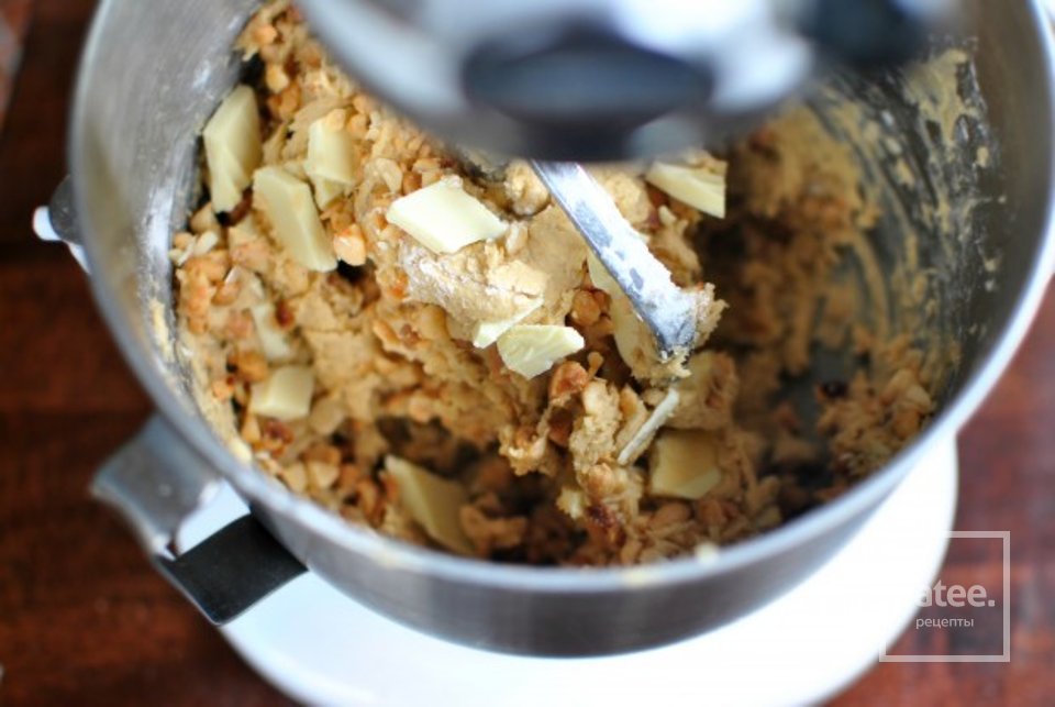 Печенье с белым шоколадом и макадамией - Шаг 13