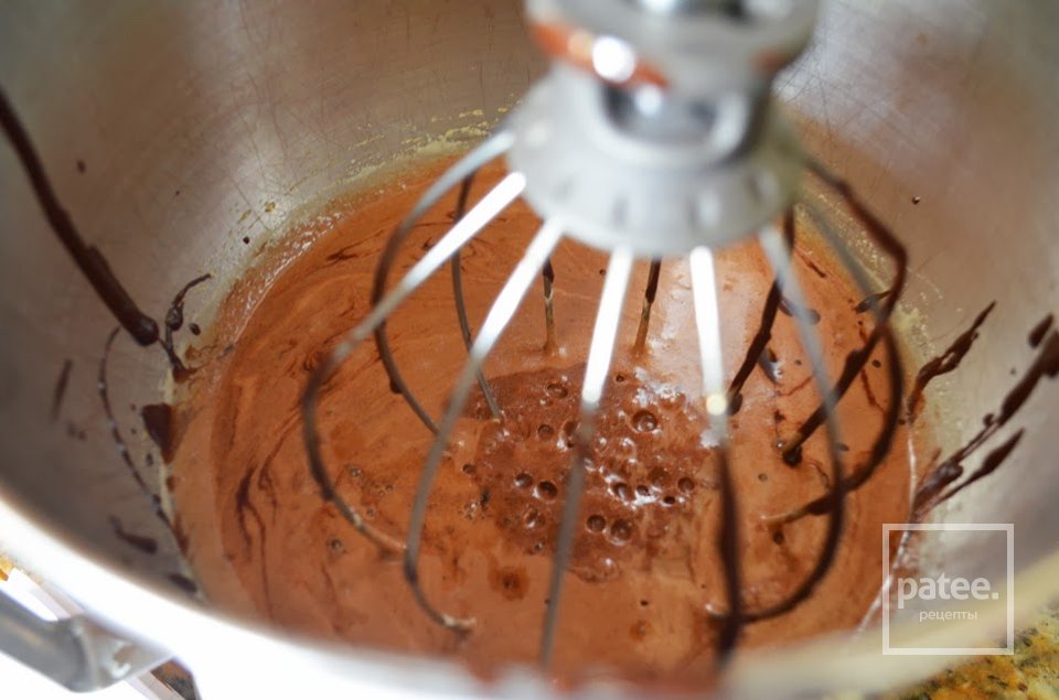 Брауни с орехами и шоколадом - Шаг 5