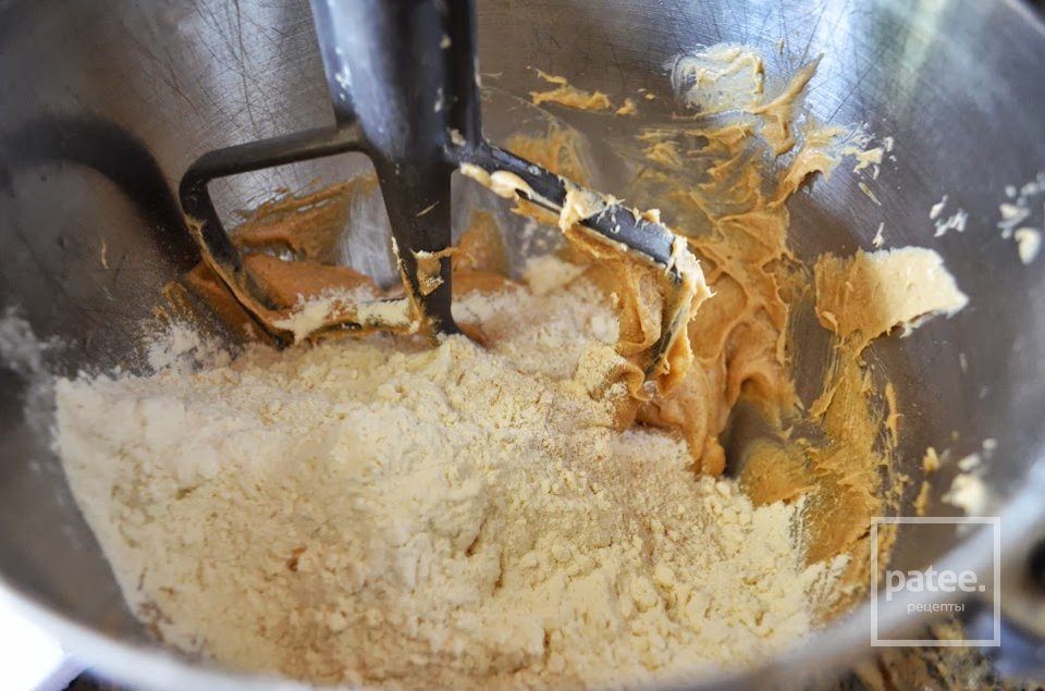 Брауни с орехами и шоколадом - Шаг 17