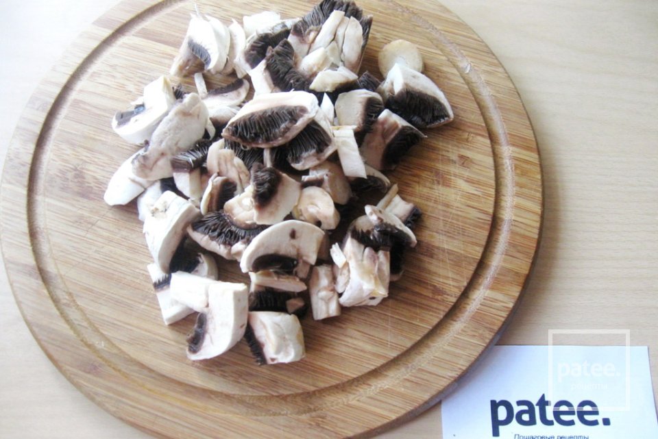 Треска в томатном соусе с грибами - Шаг 7