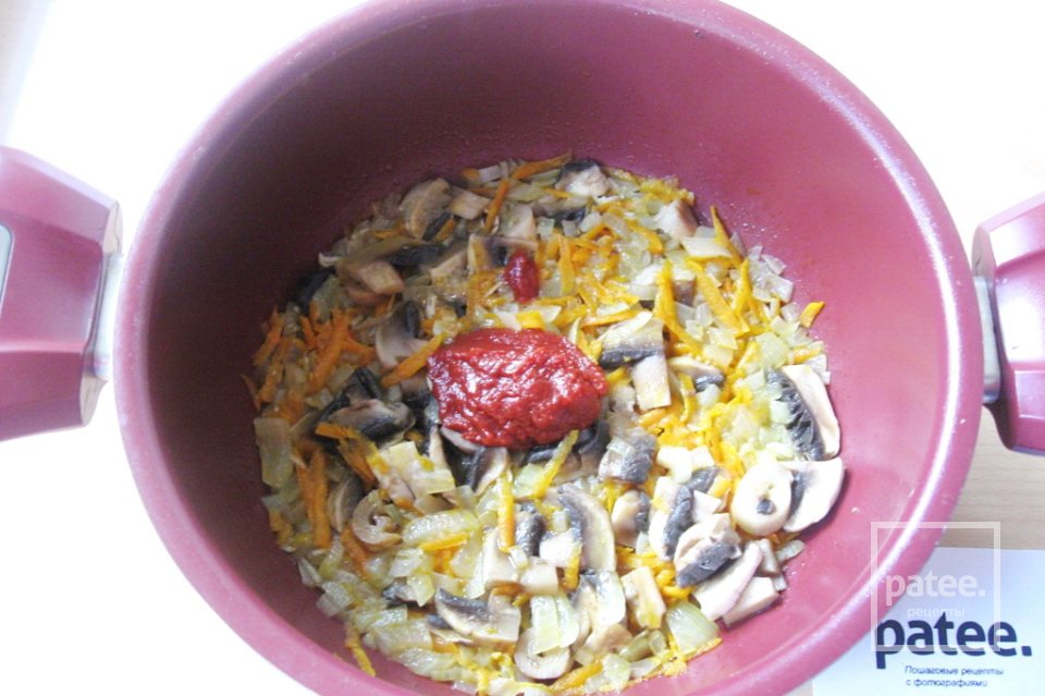 Треска в томатном соусе с грибами - Шаг 11