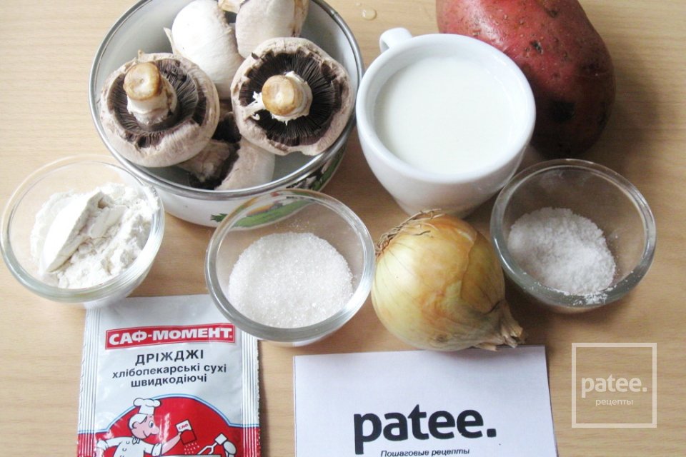 Жареные пирожки с картофелем и грибами - Шаг 1