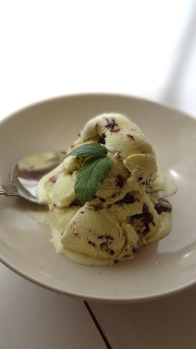Рецепт Мятное мороженое с шоколадом