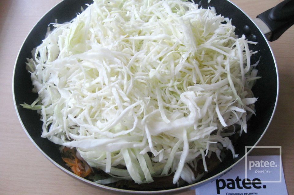 Курица тушеная с капустой - Шаг 9