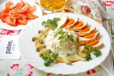 Рецепт Куриная грудка с рисом и грибами