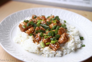 Острые кусочки курицы  с кешью