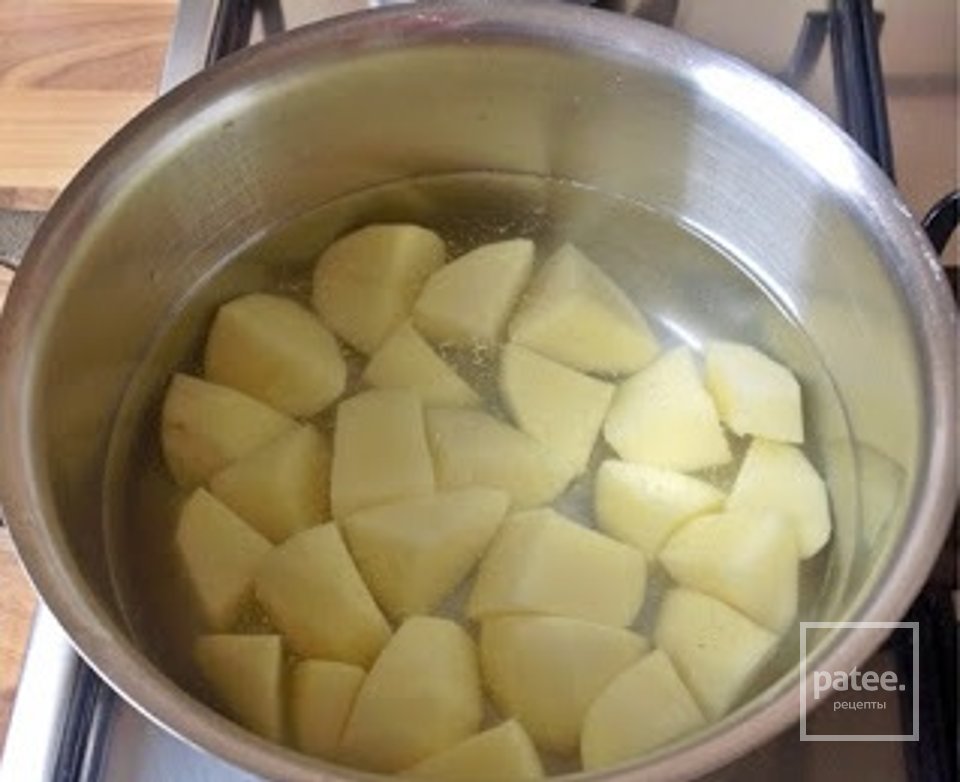 Картофельные булочки с тимьяном - Шаг 1