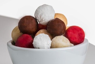 Ученые создали мороженое, которое не тает в руках