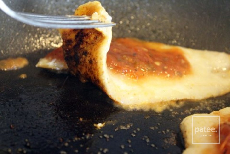 Жаренная рыба с приправами и сальсой. - Шаг 5