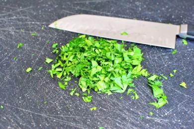 Кремообразный салат  с авокадо и яиц - приготовление