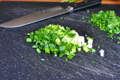 Кремообразный салат  с авокадо и яиц - приготовление