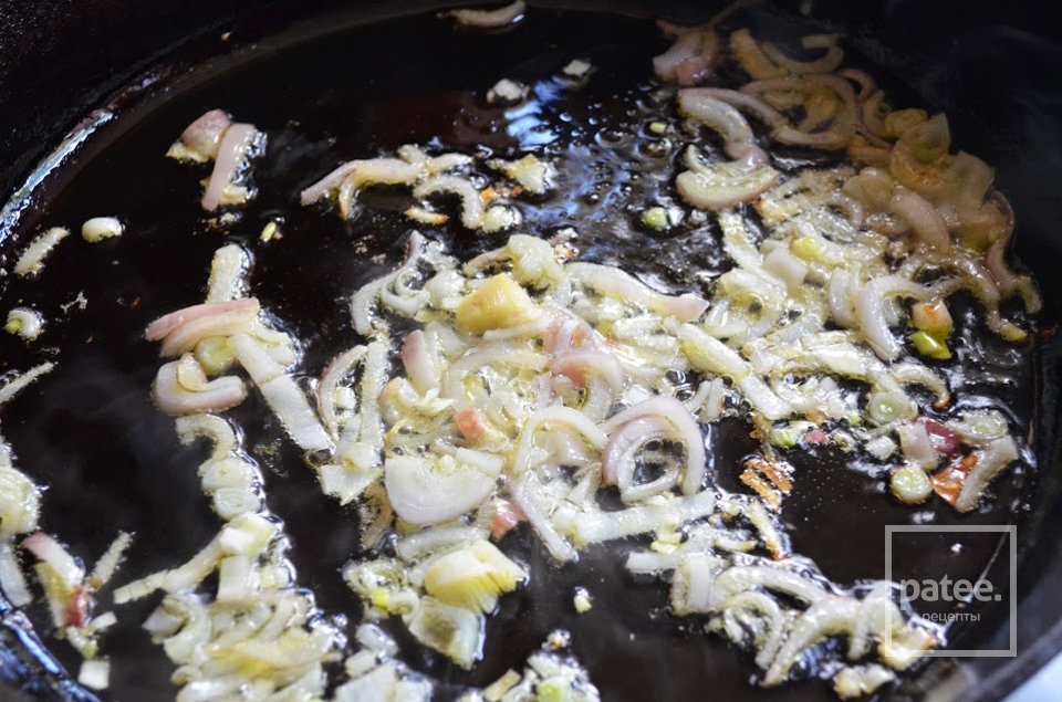 Горячий салат из морепродуктов с заправкой - Шаг 2