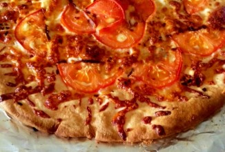 Пицца с сыром Рикотта