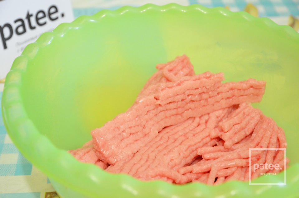 Котлеты из индейки в соусе из шампиньонов - Шаг 6