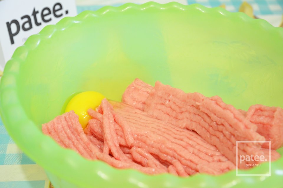 Котлеты из индейки в соусе из шампиньонов - Шаг 7