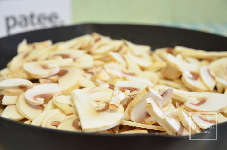 Котлеты из индейки в соусе из шампиньонов - Шаг 16