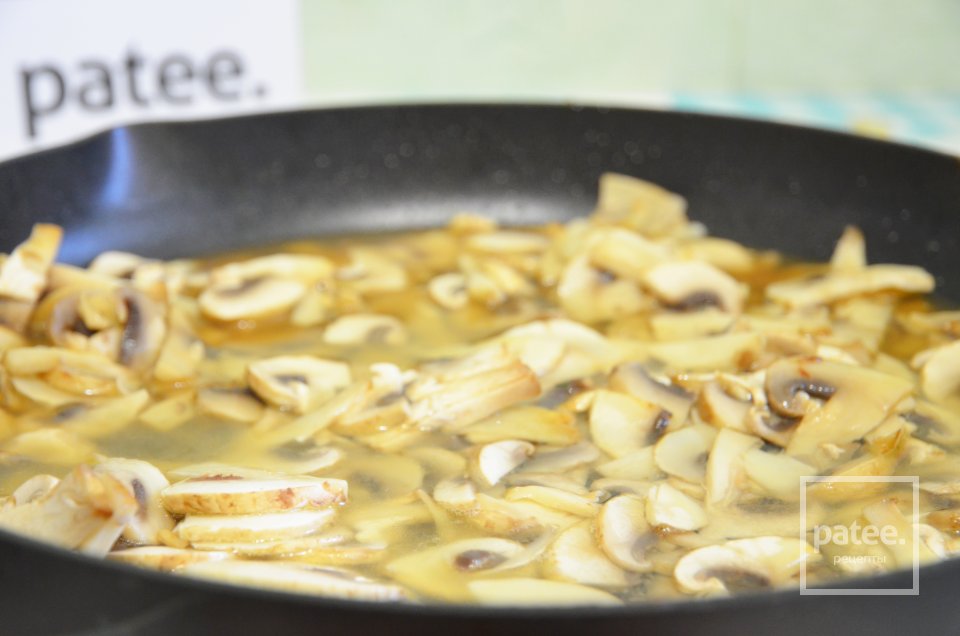 Котлеты из индейки в соусе из шампиньонов - Шаг 18