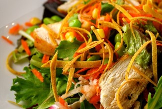 Салат с куриным филе