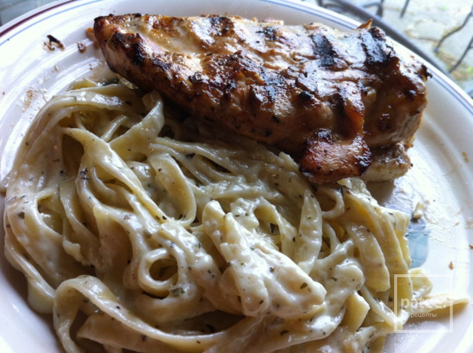 Курица с соусом Альфредо и пастой - Шаг 8